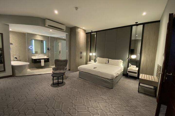 Room 20 of 193