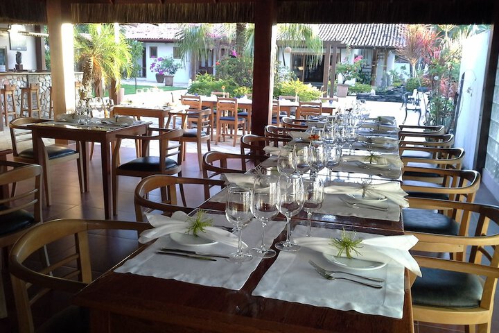 Dining 42 of 61