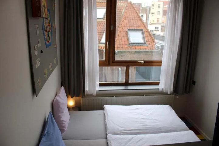 Room 3 of 17