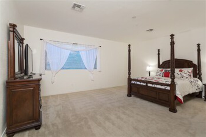 Room 21 of 25