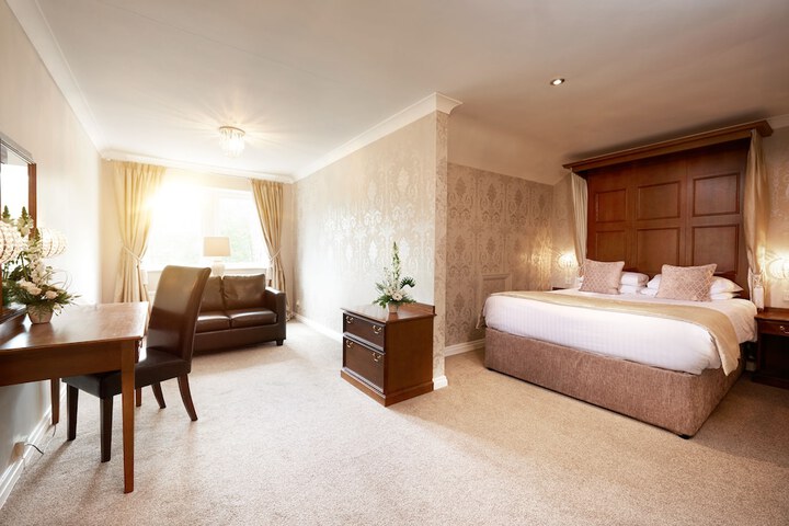 Room 4 of 37
