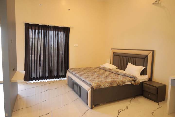 Room 10 of 59