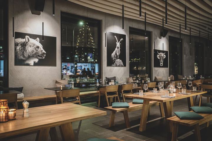 Dining 93 of 131