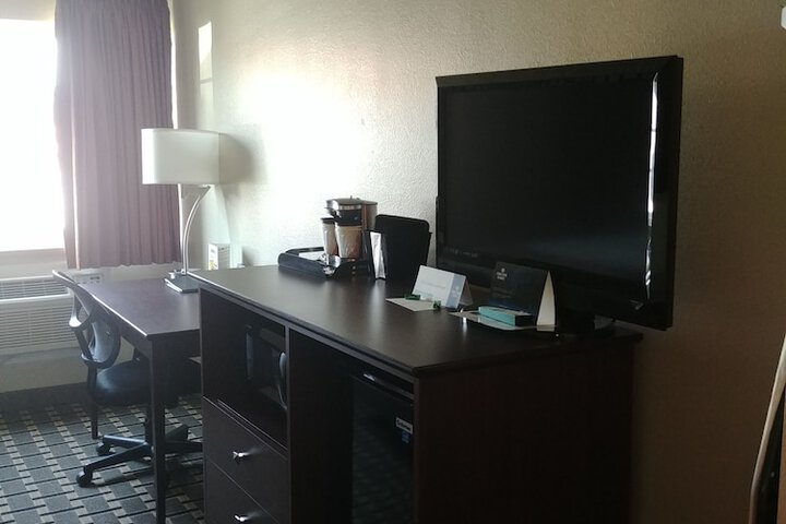 Room 7 of 35