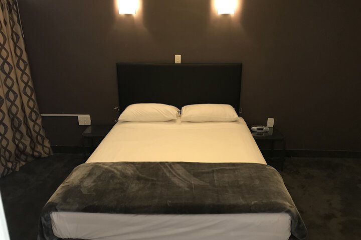Room 6 of 36