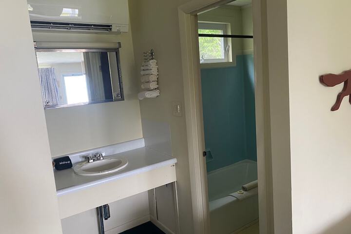 Room 127 of 205