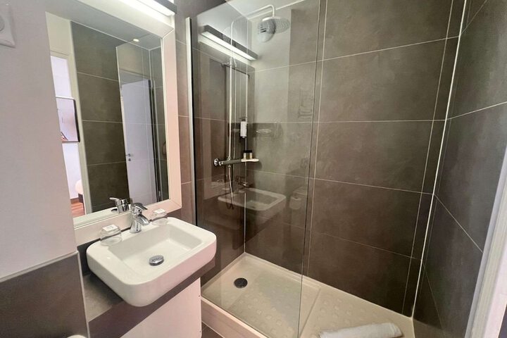 Clean Restrooms