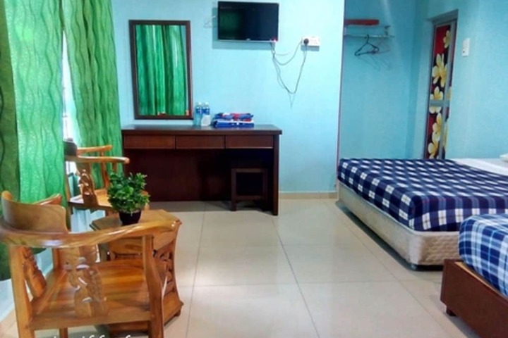 Room 5 of 28