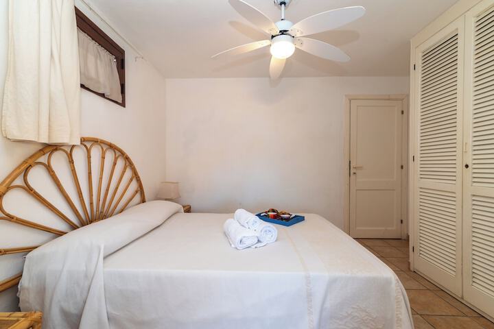 Room 7 of 24