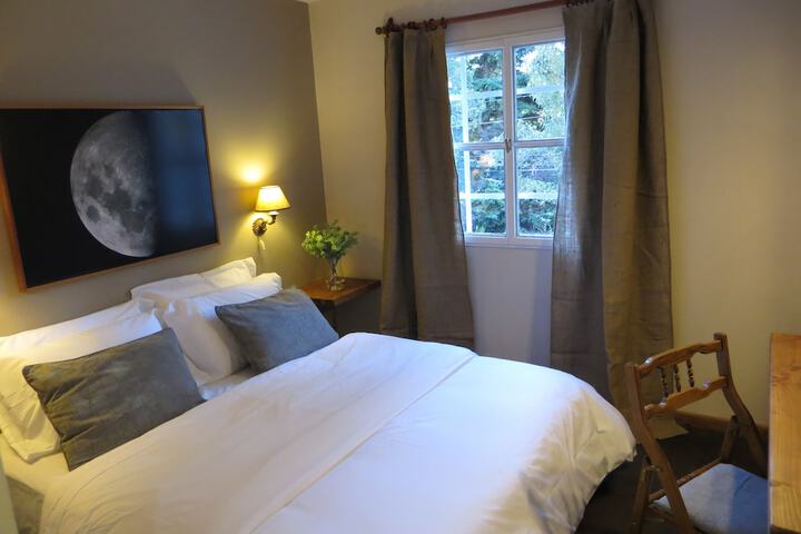Room 10 of 79