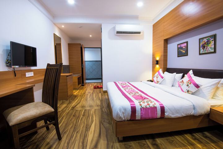 Room 13 of 25