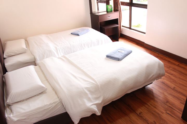 Room 20 of 270