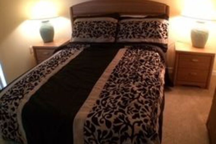 Room 4 of 18