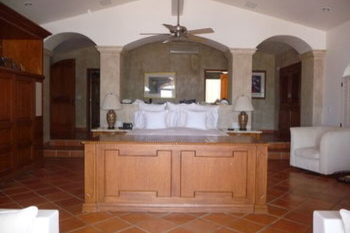Room 10 of 21