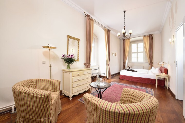 Room 7 of 56