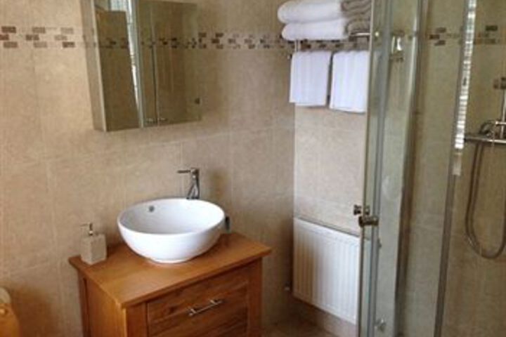 Room 5 of 16