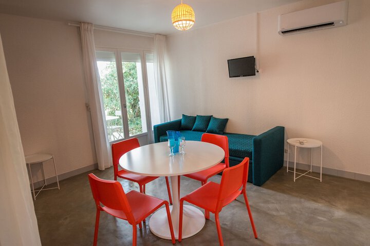Room 10 of 62