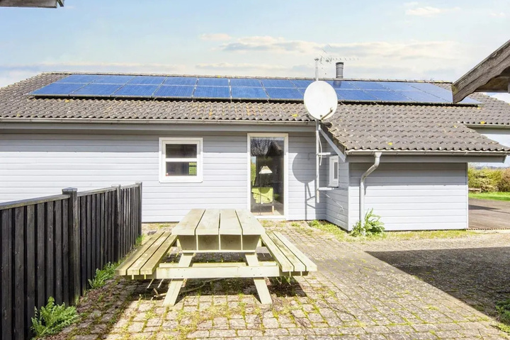 8 Person Holiday Home in Borkop