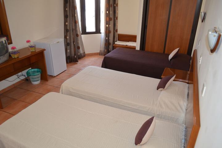 Room 4 of 64