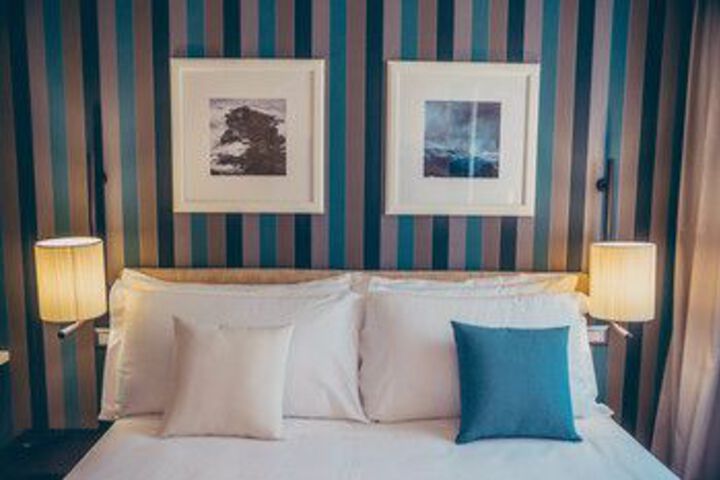 Room 42 of 79