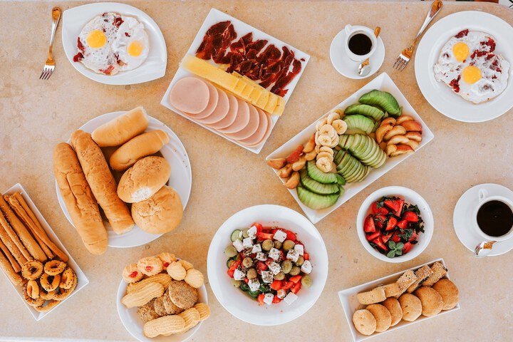 Breakfast/Coffee Service 82 of 98