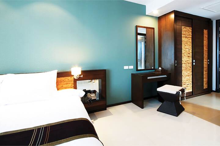 Room 15 of 175