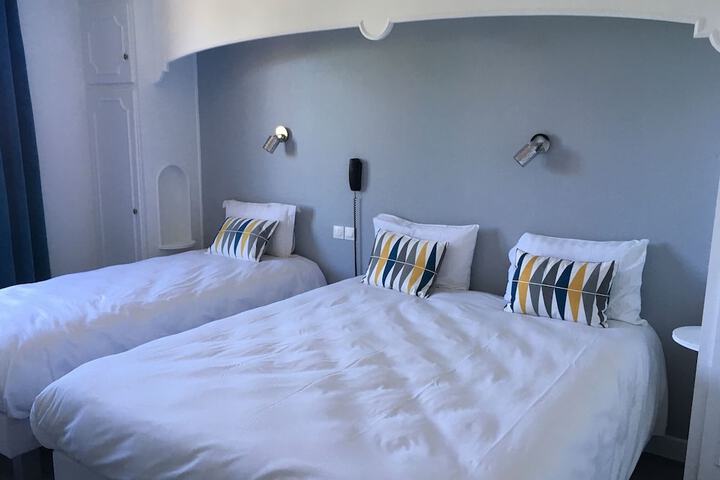 Room 14 of 66