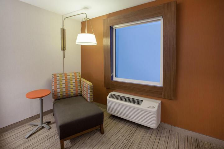 Standard Double Bed (4 of 4)