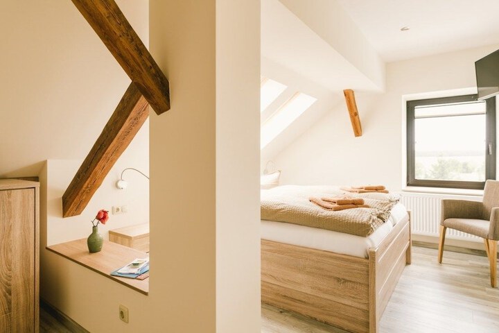 Room 10 of 19