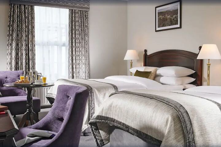 Room 7 of 25