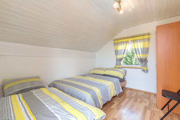 Room 2 of 46