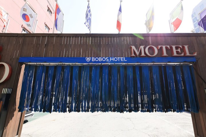 Hotel 62 of 64