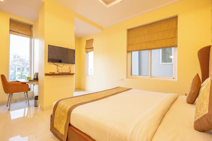 Room 8 of 20