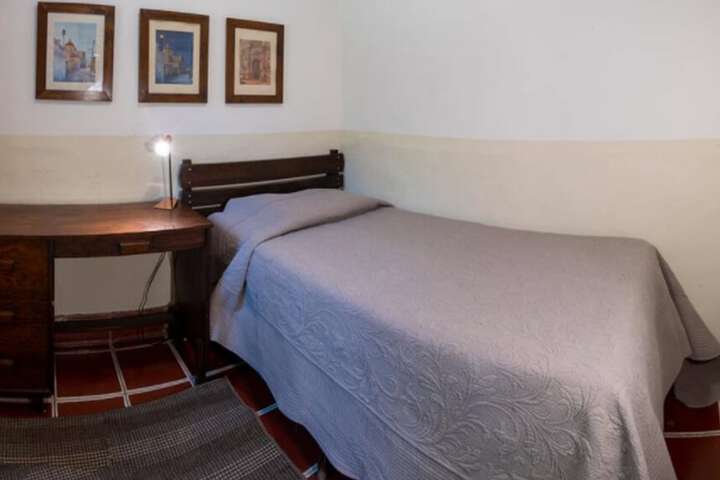 Room 9 of 34