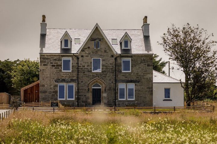 House of Juniper - The Manse