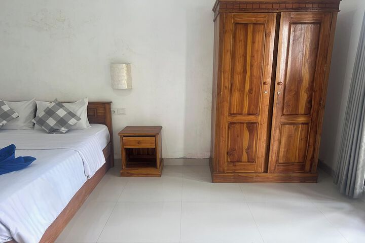 Room 12 of 42