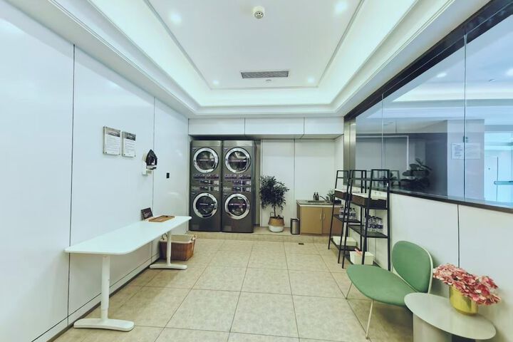 Room 50 of 66
