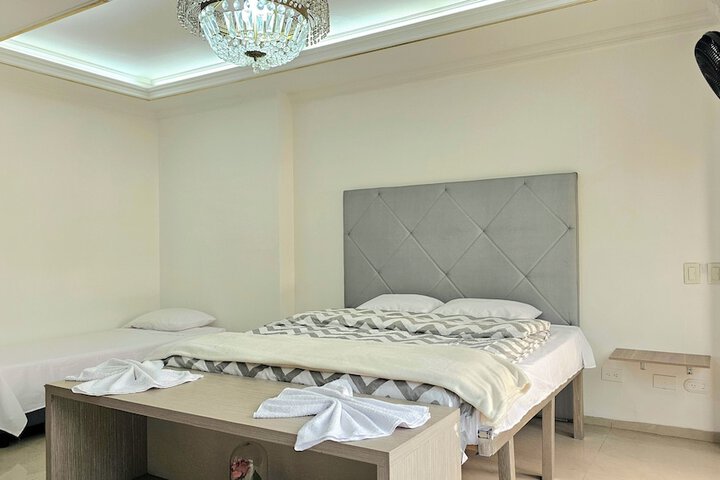 Room 10 of 30
