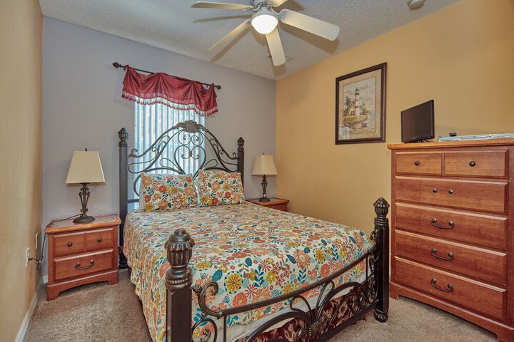 Room 4 of 35