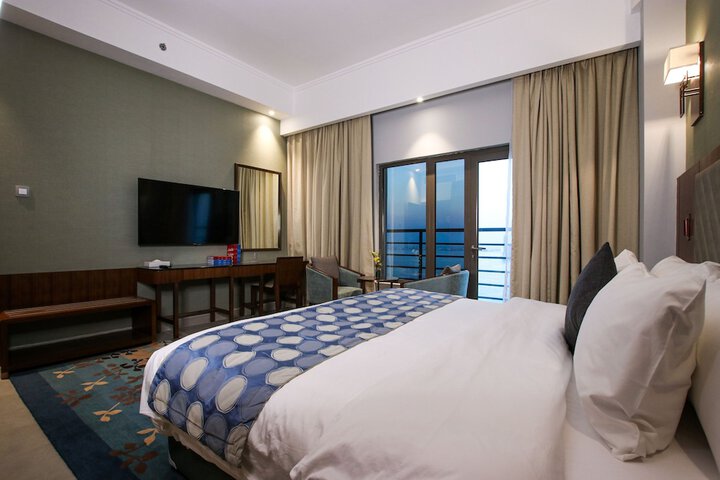 Room 10 of 71