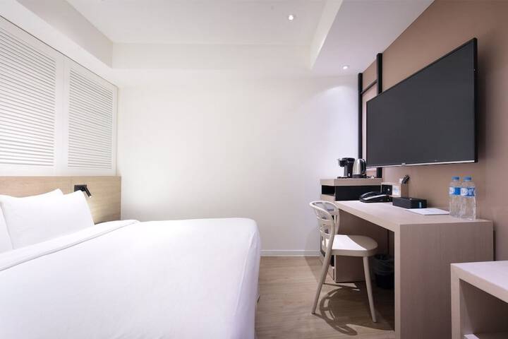 Room 18 of 67
