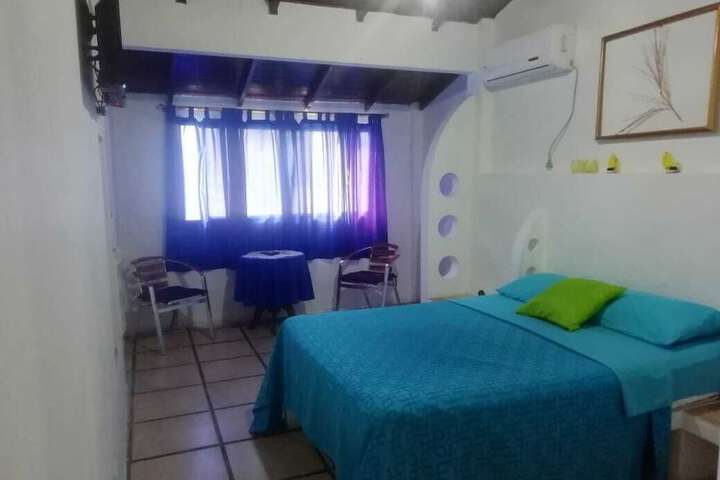Room 10 of 27
