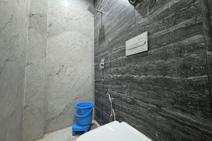 Room 34 of 43
