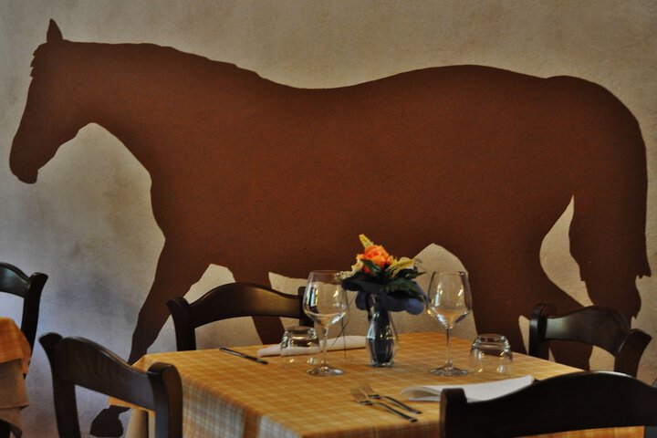 Dining 82 of 148