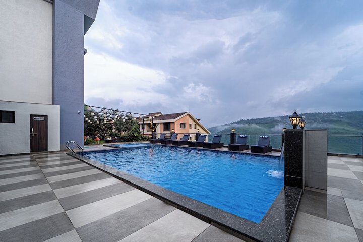 Pool 26 of 63