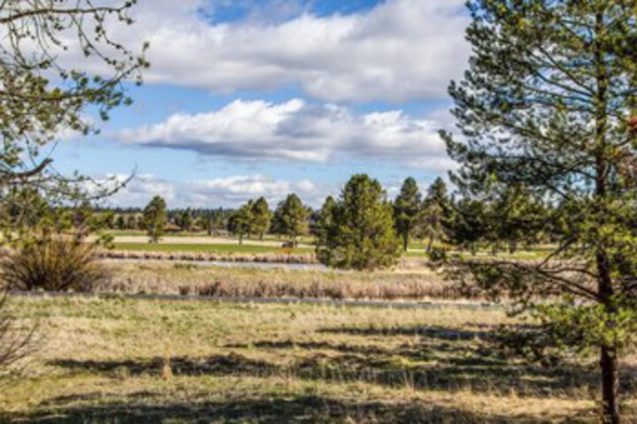 Property Grounds 33 of 41
