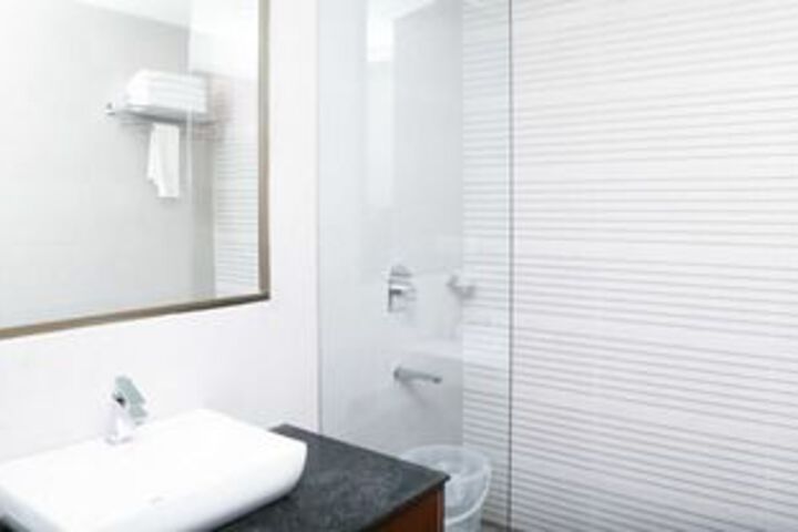 Room 5 of 34