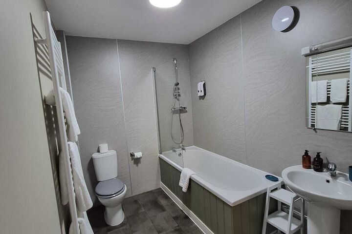 Room 16 of 22