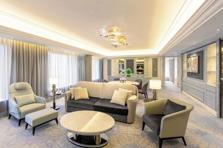 Room 42 of 72