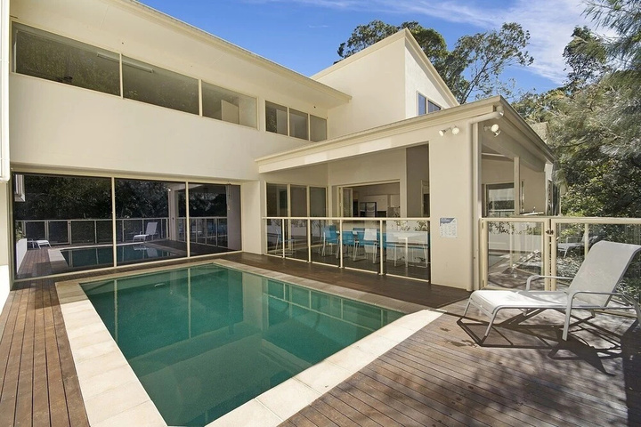 Pool 8 of 10